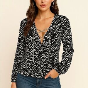 NWT Michael Kors printed chain detail lace up chiffon faux wrap top ❤️